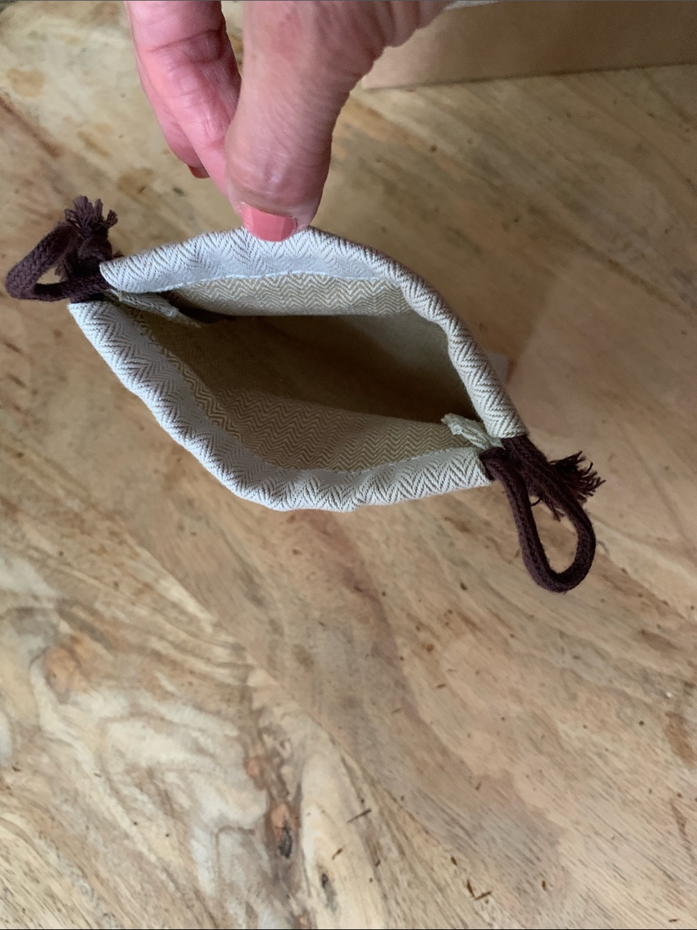 HERMÈS Cream Drawstring Pouch - Picture 3 of 3